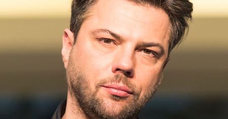 Olivier Janiak skończył 42 lata. Jak zmienił się przez ten czas?