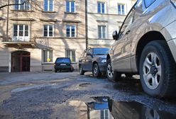 Śródmieście tylko dla mieszkańców. Warszawa wprowadza nowe zasady parkowania na podwórkach