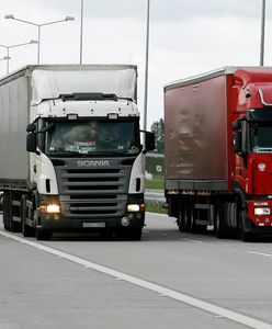 Liczy się każda minuta. Kierowcy ciężarówek pod ostrzałem policji i ministerstwa