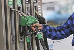 Pięć zł za litr benzyny coraz bliżej. Ceny cały czas w górę