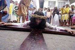 Kilkanaście osób dobrowolnie dało się ukrzyżować