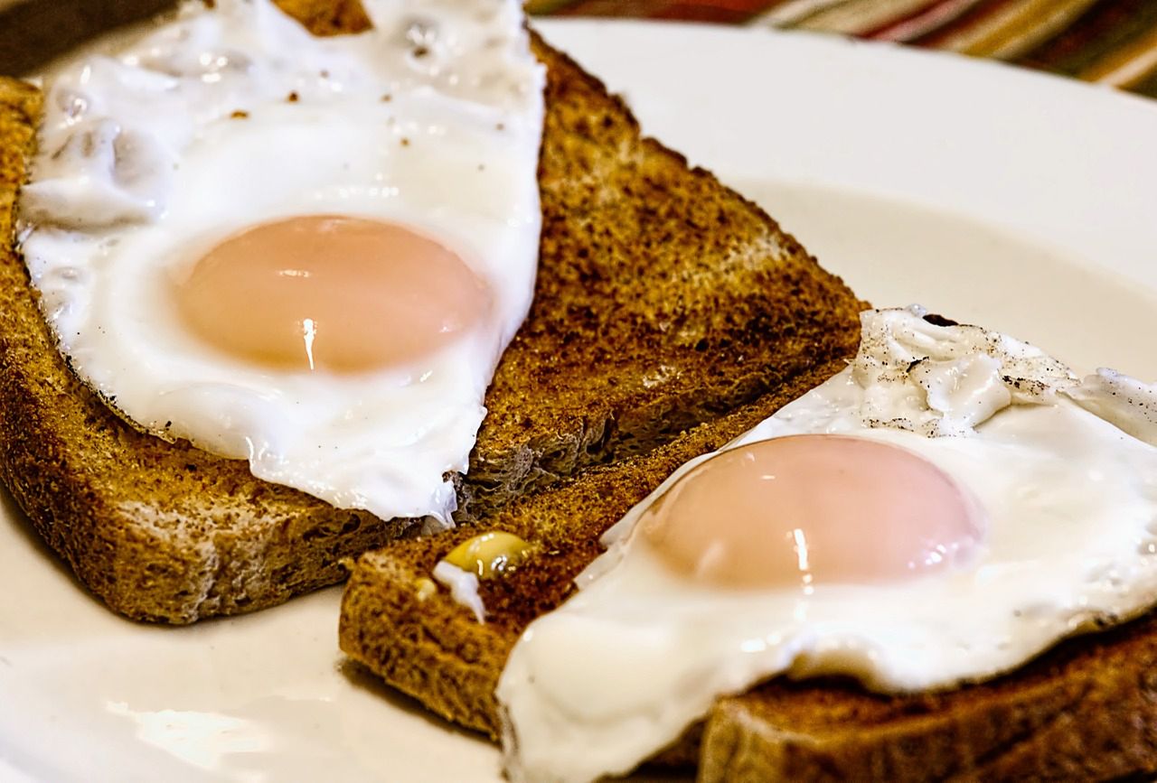 Jedzenie dwóch śniadań to dobry pomysł – popierają go naukowcy