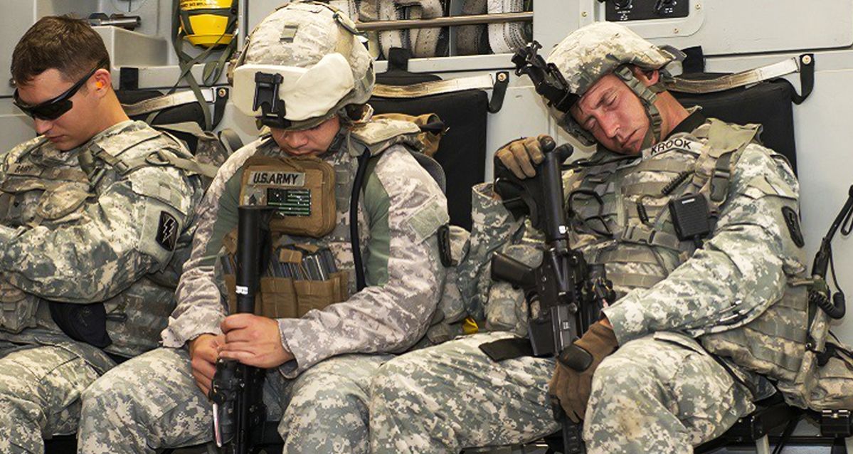Prosta sztuczka stosowana przez żołnierzy pozwoli Ci zasnąć w zaledwie 2 minuty