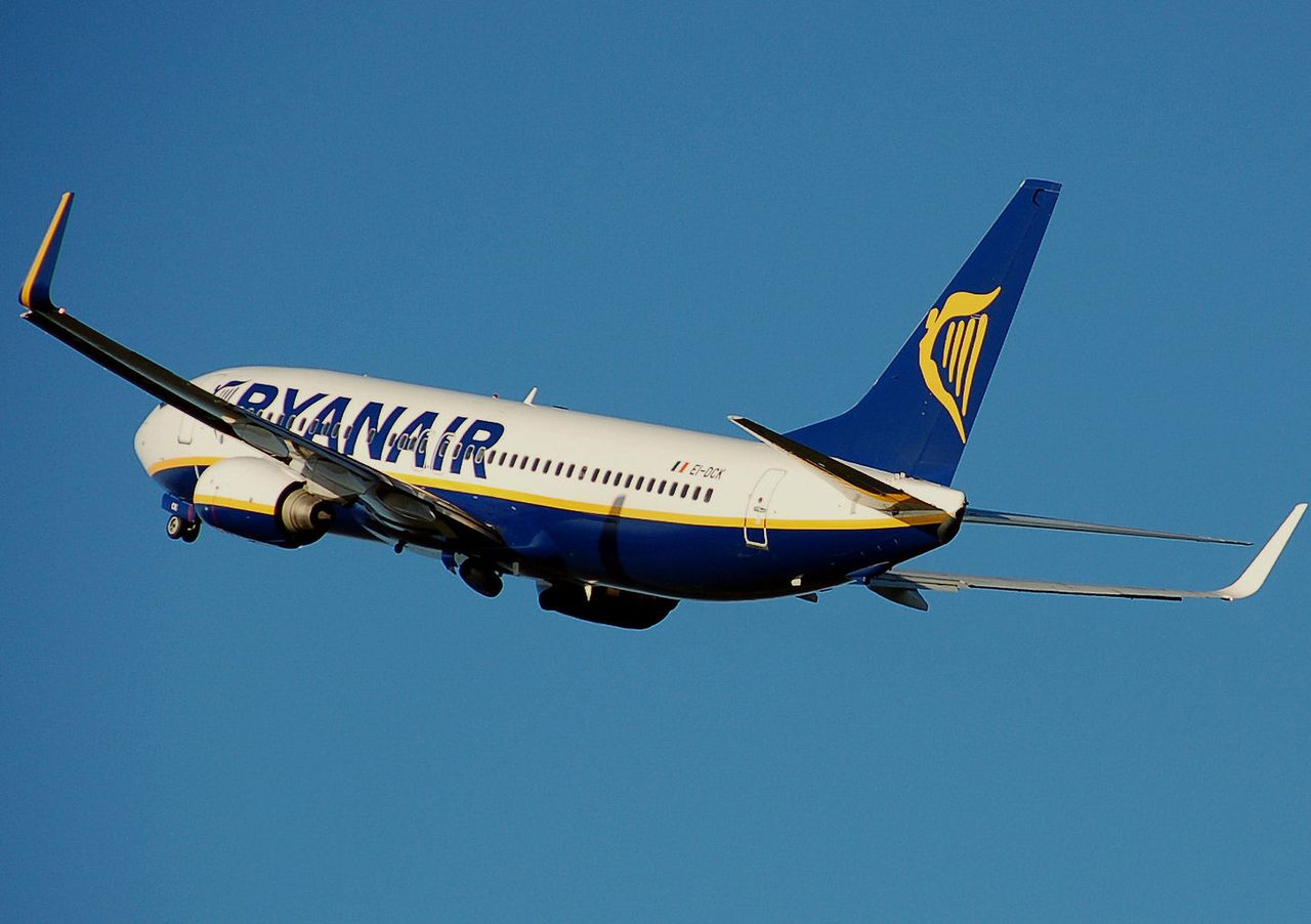 Samolot Ryanair odeskortowany przez myśliwce na lotnisko Stansted