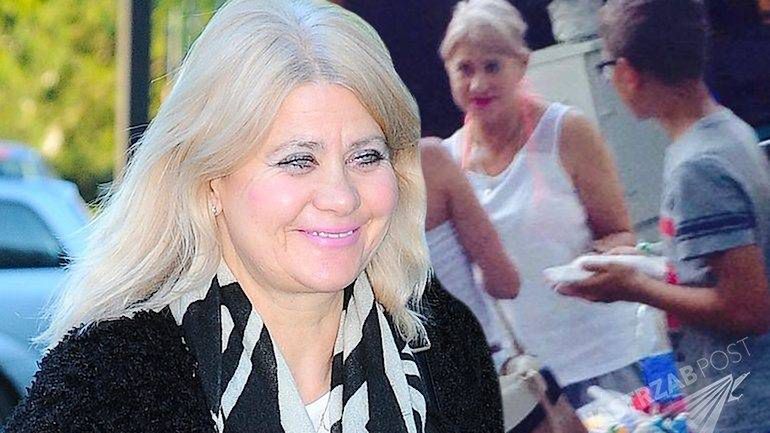 Izabela Kisio-Skorupa sprzedaje syfony na straganie w Pobierowie