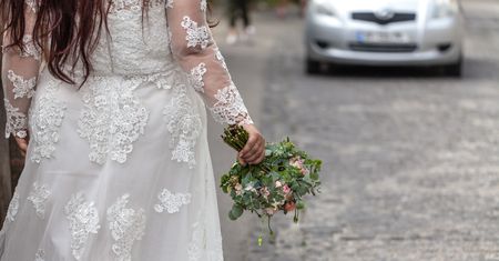Panna młoda przeszła metamorfozę po tym, jak goście zapytali, czy jest w ciąży. Miała suknię ślubną w rozmiarze 50
