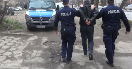 Policja ze Śląska rozbiła gang zajmujący się handlem ludźmi