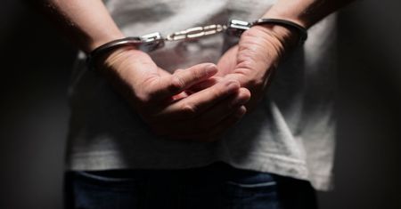 Policjant z Jaworzna zatrzymany. Miał zgwałcić 6-latkę