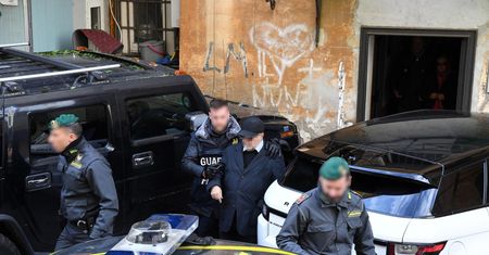 Jednym fiatem podróżowało 36 osób. Przemytnicy zarabiali krocie