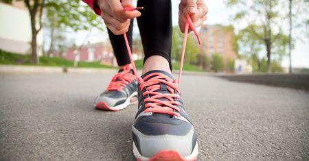 Buty do biegania dopasowane do kształtu stopy. Jogging jak na chmurce