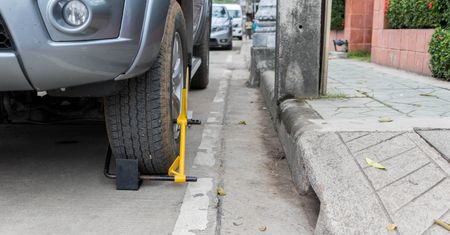Nie musisz używać blokady kół. Zabezpieczysz się przed kradzieżą samochodu w inny sposób