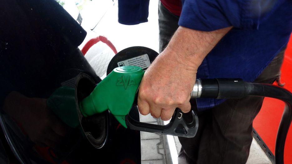 Rząd szykuje nam nowy podatek na paliwo - opłatę emisyjną