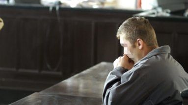 Kazimierz P. słucha wyroku w Sądzie Okręgowym we Wrocławiu