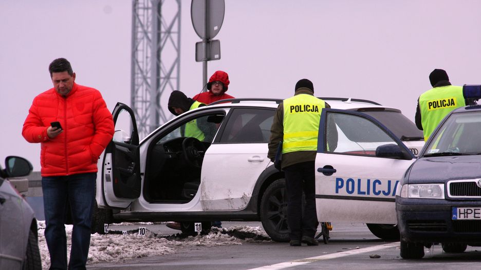 W nocy z soboty na niedzielę w trakcie policyjnej akcji doszło do strzelaniny w miejscowości Wisznia Mała.
