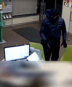 Napadł na bank. W czasie ucieczki sprawca zgubił część pieniędzy