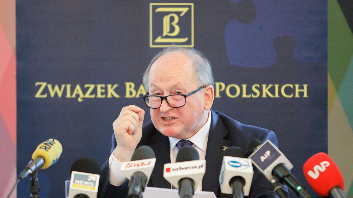 Krzysztof Pietraszkiewicz przedstawił najnowsze dane dotyczące zainteresowania "wakacjami kredytowymi".