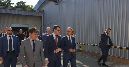 Premier o płacy minimalnej: Niezapowiadane 700 plus