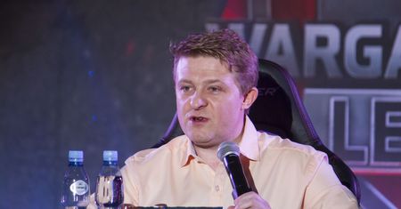 Od pestek arbuza do wirtualnych czołgów. Białorusin zarobił fortunę na swojej pasji