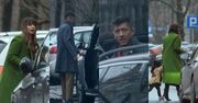 Robert Lewandowski po operacji wsiada do samochodu za 450 tysięcy w towarzystwie Ani i Klary (ZDJĘCIA)