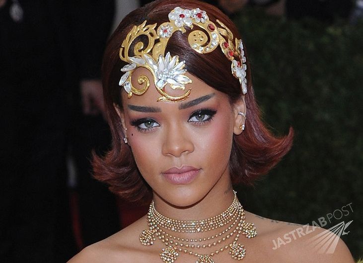 Rihanna zaprojektowała własną serię zmysłowych tatuaży