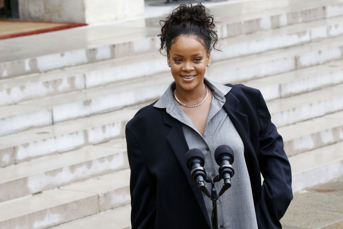 Rihanna nie wstydzi się swojego ciała. Odsłoniła je w bardzo skąpym stroju