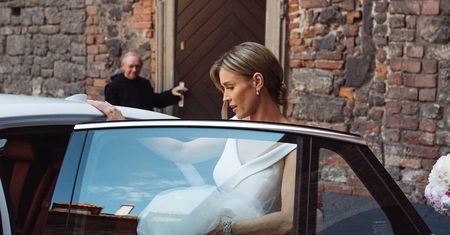 Wiemy, czym Joanna Krupa jechała do ślubu. Japońska limuzyna to nieoczywisty wybór
