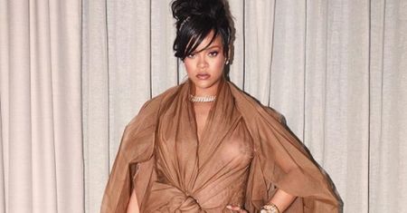 Rihanna dodała sobie strojem kilka kilogramów. Wyglądała fatalnie