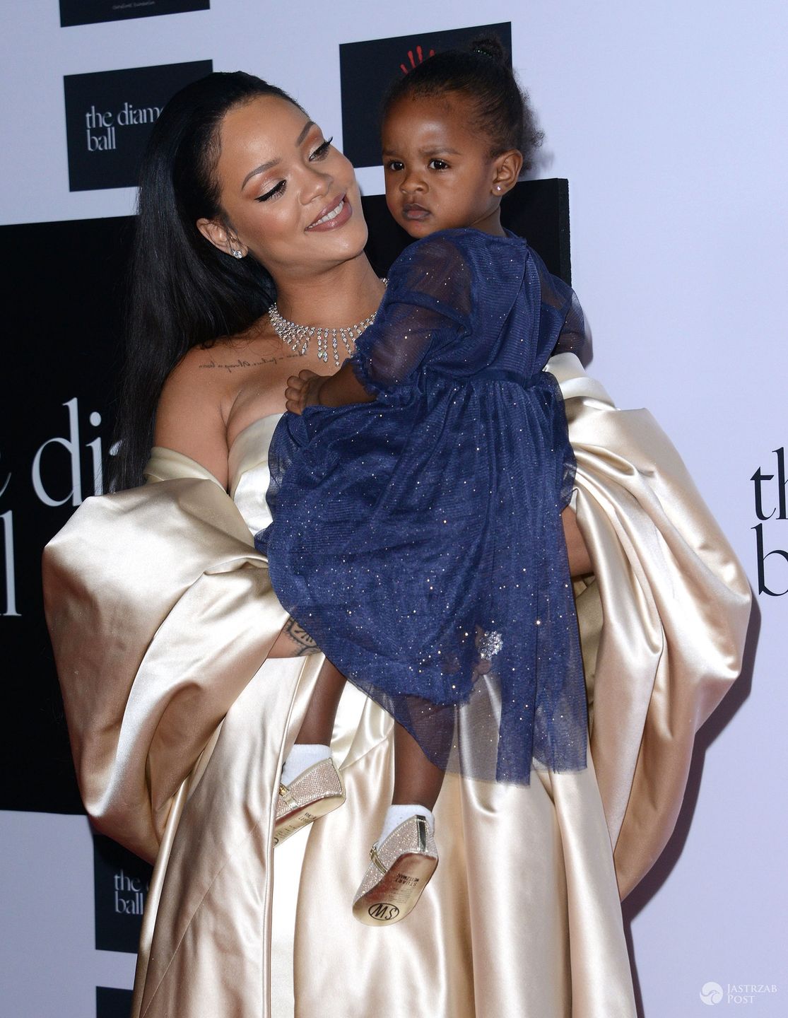 Rihanna i Majesty na Diamond Ball 2015