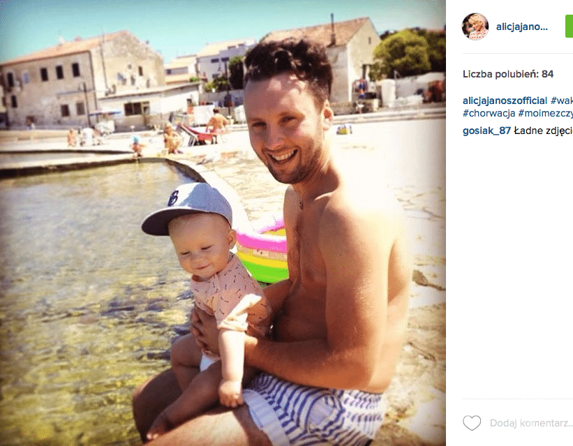 <h2>Instagram Alicji Janosz</h2>Syn Tymon i mąż Bartosz Niebielecki na plaży w Chorwacji