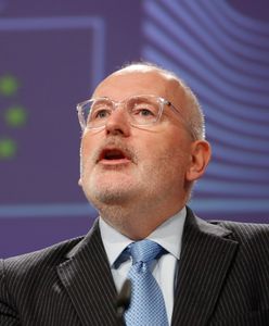 Ironia Timmermansa. KE nie odpuszcza rządowi PiS