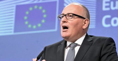 Jacek Żakowski: Komisja broni Polski