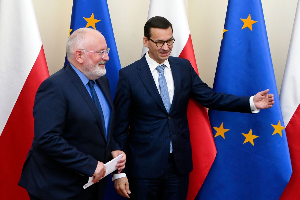 "Sueddeutsche Zeitung": UE zbyt miękka w sporze z Polską