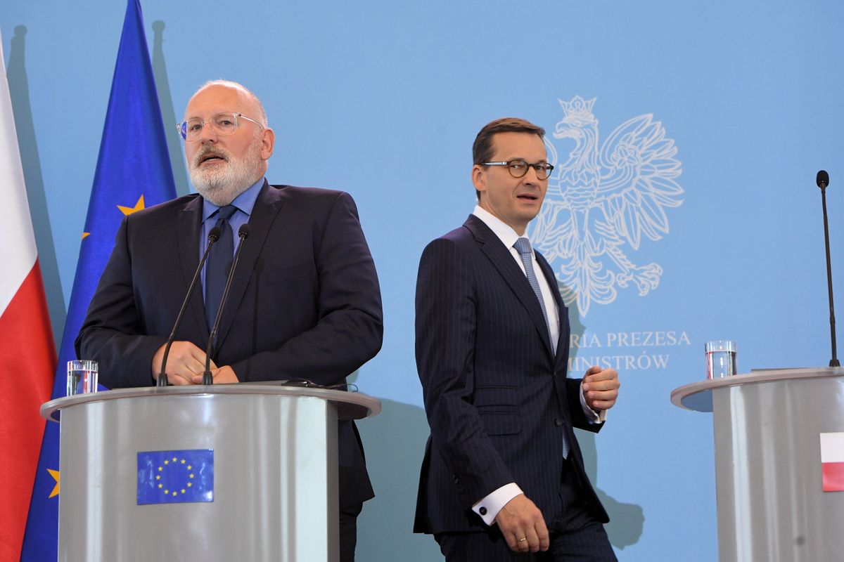 Niemcy komentują spotkanie Morawieckiego z Timmermansem. Gorzki wniosek