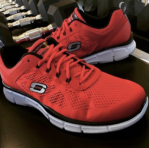 Czy wiesz, która gwiazda ma takie buty?