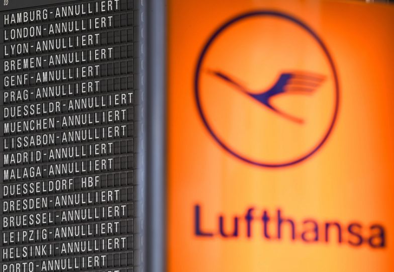 Strajk pracowników linii Lufthansa trwa od północy ze środy na czwartek