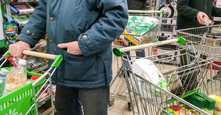 Zakupy w czasie koronawirusa. Sprawdź, jakie ograniczenia nałożyły sklepy