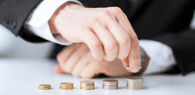 "Kto płaci mniej niż 8,50 za godzinę jest draniem"