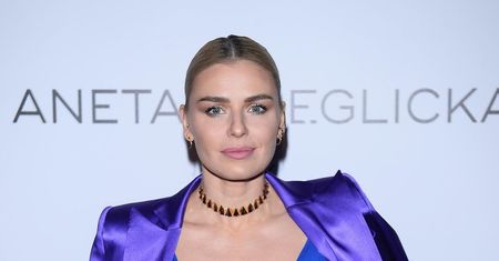 Natasza Urbańska na pokazie Anety Kręglickiej. W oryginalnym garniturze