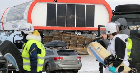 Bukowina Tatrzańska. Wiatr zerwał dach z budynku. Turystka opowiada, co działo się tuż przed tragedią