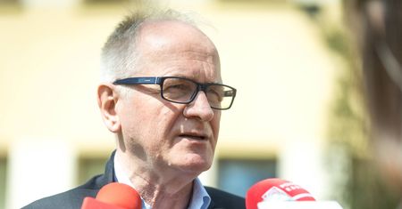 Poseł PiS na spotkaniu z wyborcami. "Jak nie wygramy cofną to, co zrobiliśmy"