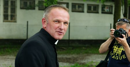Marcin Makowski: Ksiądz Lemański powraca. W najgorszym możliwym stylu
