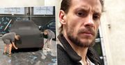 Sebastian Fabijański wozi się jak gwiazda Hollywood. Kupił luksusowe auto za pół miliona złotych. W środku wygląda tak, że szczęka opada
