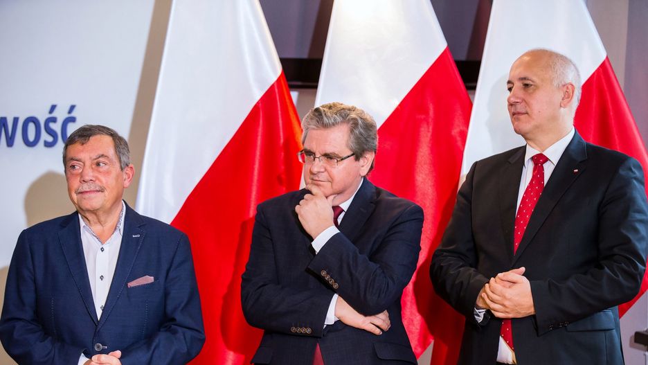 Po środku: Bartłomiej Sochański