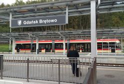 Zakopał tam 10 worków z ludzkimi ciałami. Policja przeszukuje teren wokół gdańskiej stacji PKM