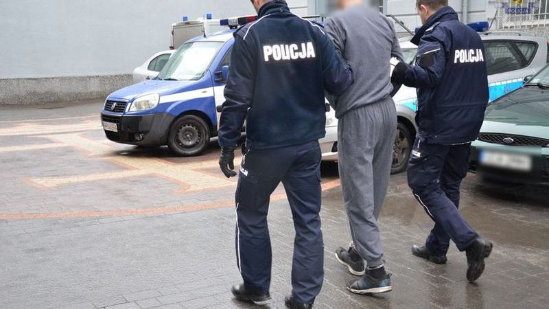 Nastolatek, który groził mężczyźnie nożem, został zatrzymany