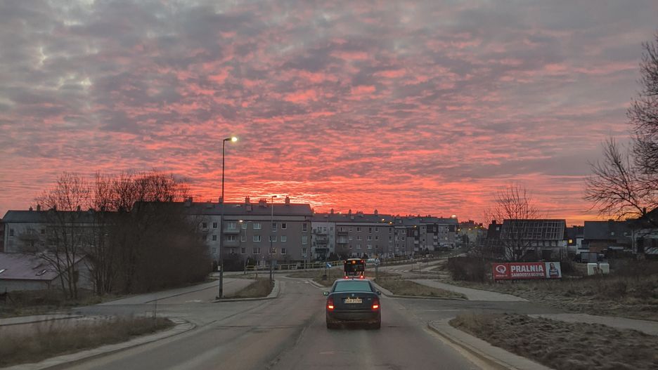 Zjawisko było widoczne na niebie ok. godz. 6 rano