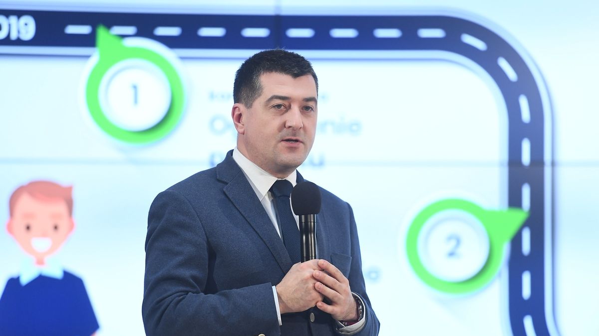 Leszek Skiba zaprezentowała harmonogram przyjęcia ustawy likwidującej PIT dla pracowników przed 26 rokiem życia