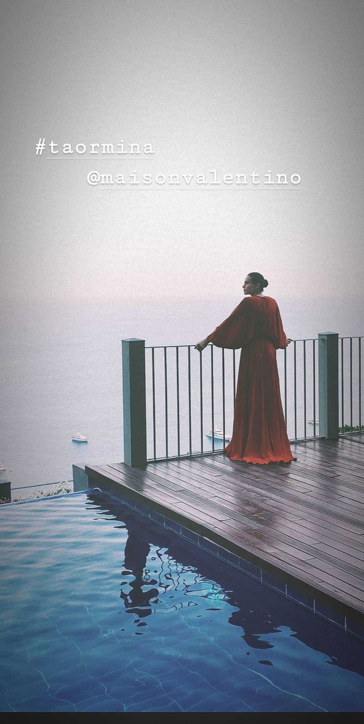 Kasia Smutniak w sukni Valentino