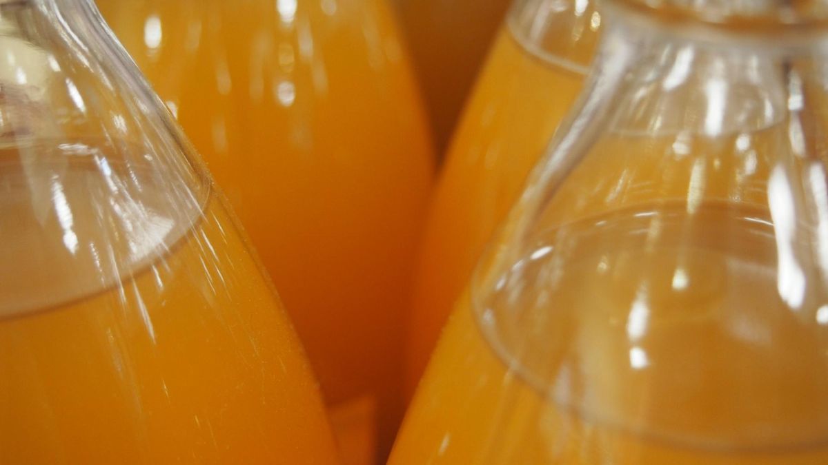 Uwaga na sok z grejpfruta. Może wchodzić w groźne interakcje z lekami