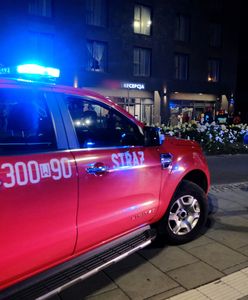 Jelenia Góra. Pijany kierowca potrącił dwie osoby. Jego auto spłonęło